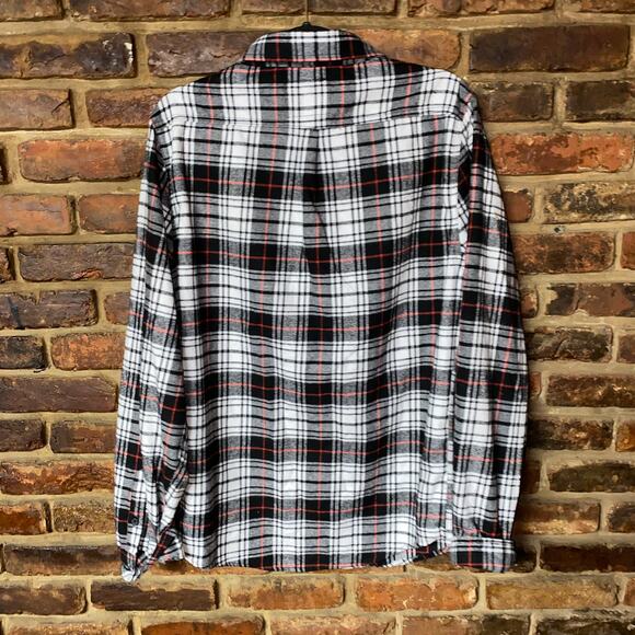 Rue 21 Black Red White Plaid Flannel Long Sleeve Button Down Shirt Size Medium - Picture 6 of 6